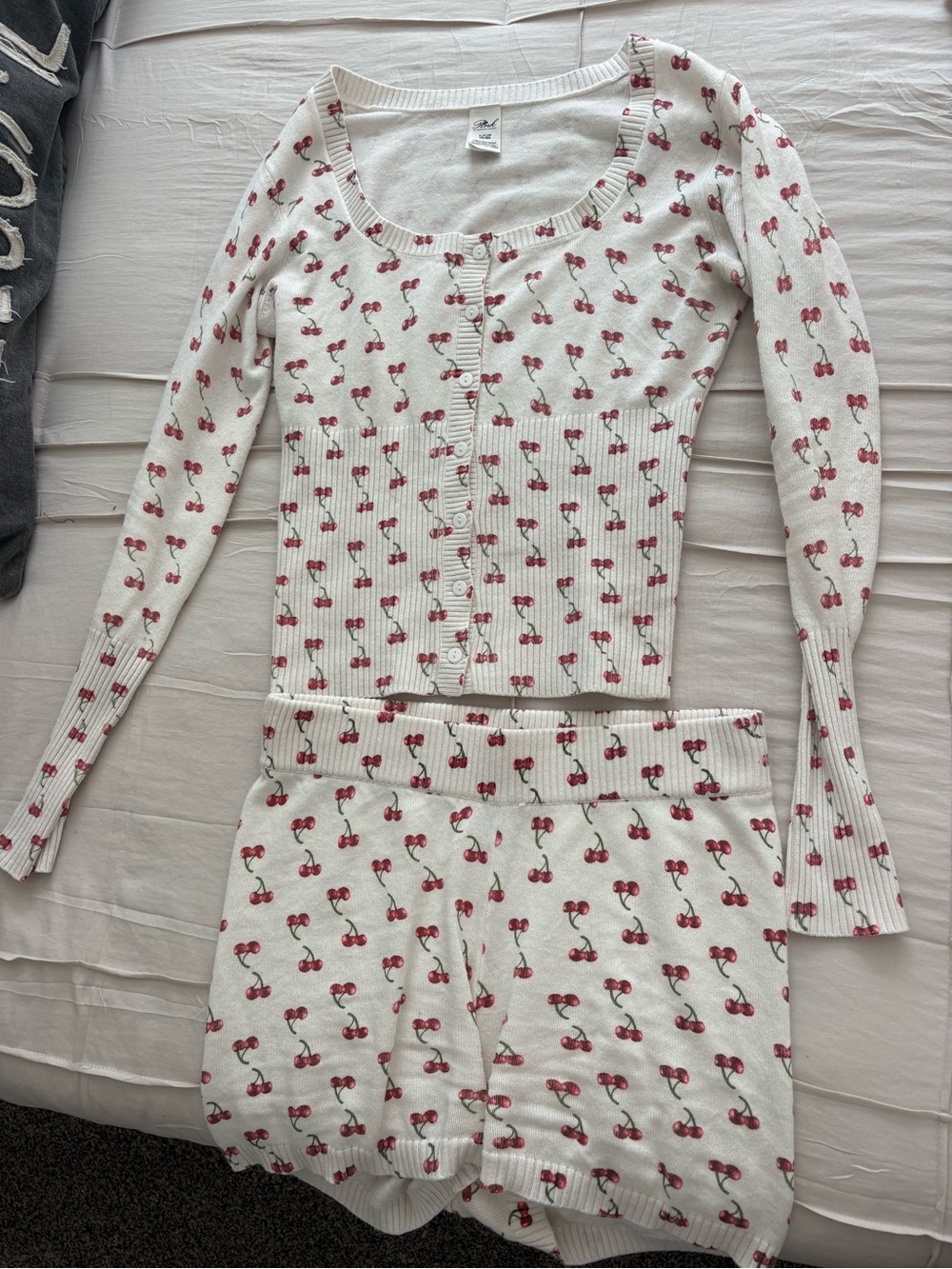 Frankie’s Bikini’s x PINK Cherry PJ Set Small